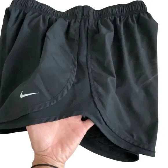 EUC Nike Black Women’s Running Shorts with Lining - Size XL - Picture 2 of 6